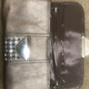 This bag never wear very good condition